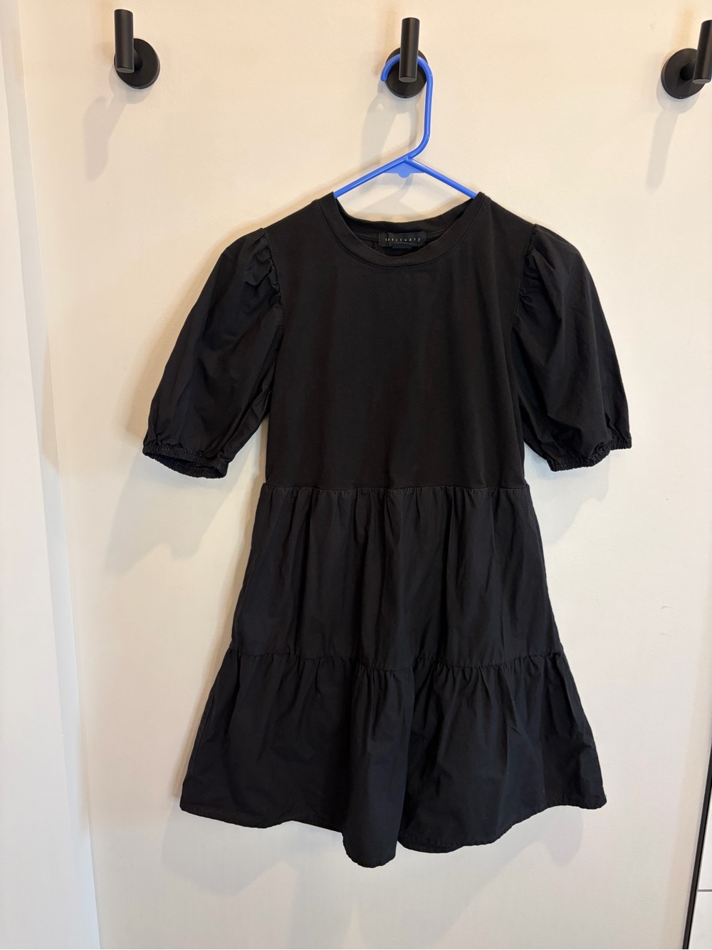 Sanctuary Black Puff-Sleeve Tiered Casual Dress